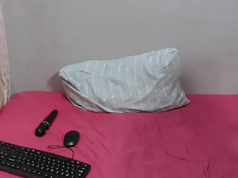 PunkinbuttXx05 Adlı Modelin Web Kamerası Şovu