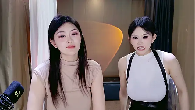 Banana-Milk69's Live XXX Chat