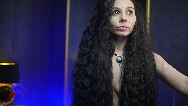 GiaEasyIce Chat XXX live