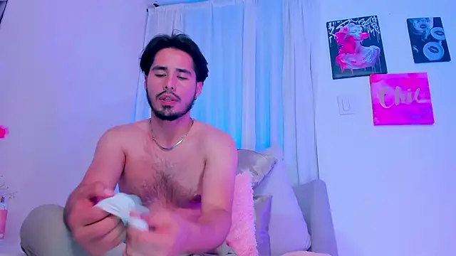 ReubenandScott's Live XXX Chat