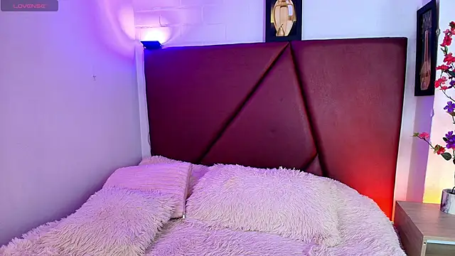 Lexi_Howard_'s Live XXX Chat