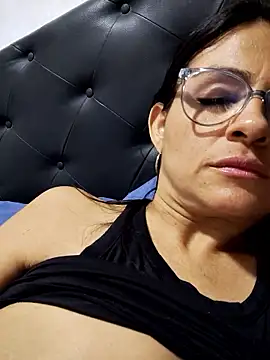 دردشة Linda_Lars الجنسية المباشرة