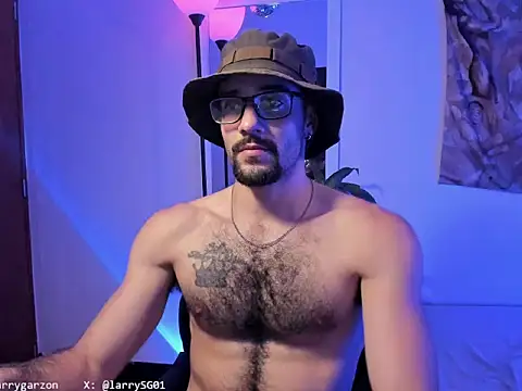 Czat XXX na żywo – LarryGarzon