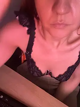 Show de therealgingerr na webcam
