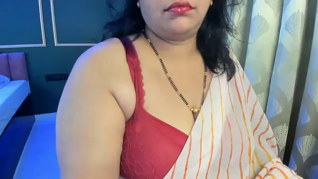 tarivishu11 Adlı Modelin Canlı XXX Sohbeti