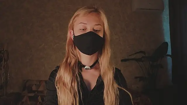 EternalOphelia Adlı Modelin Canlı XXX Sohbeti