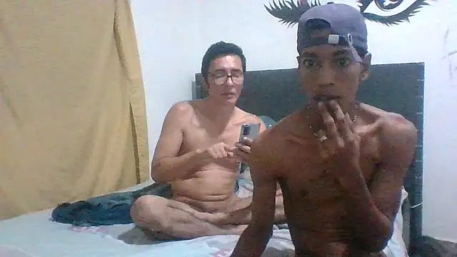 AlbertBigCock Pertunjukan Webcam