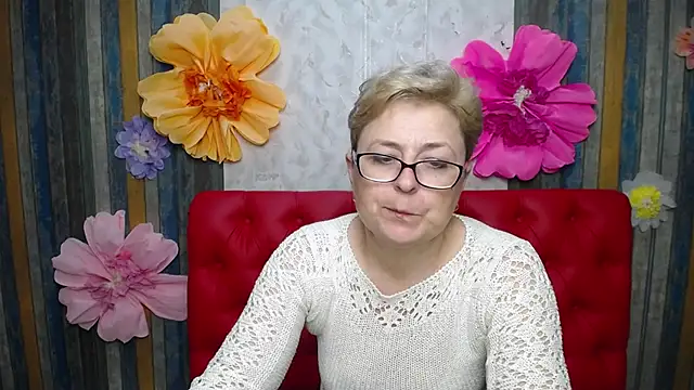 EmiliaGree live XXX chat