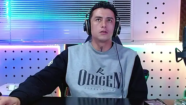 XXX chat uživo modela Godofcumxxx