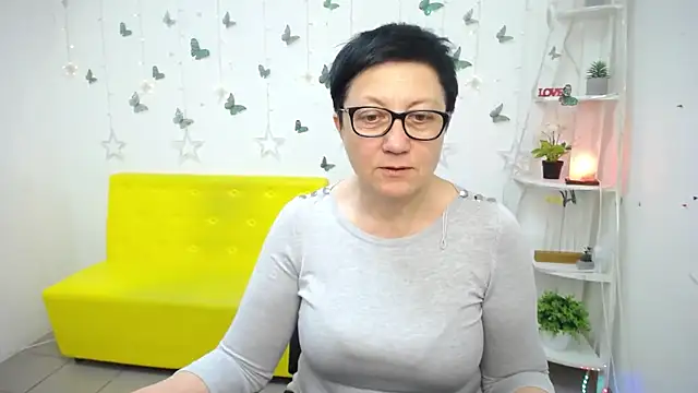 EmilyL0ve Live XXX-Chat