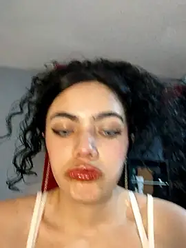 XXX chat uživo modela Karina_Mon