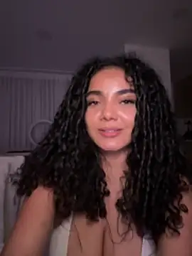 Curlyierr Chat XXX live