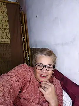 momismilf544's Live XXX Chat