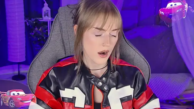 Chat +18 de KiraMontoya ao vivo