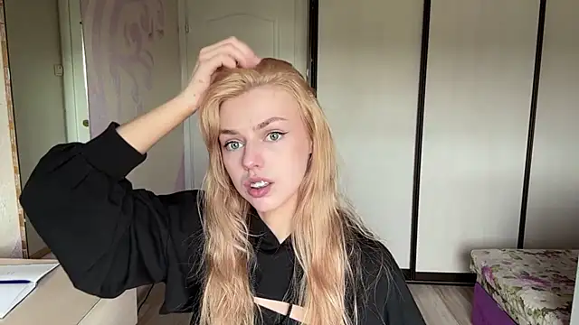 ScarlettRosy's Webcam Show