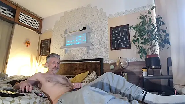 Show webcam de your-new-hoT-uncle