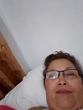 Cessi50 élő XXX-chatje
