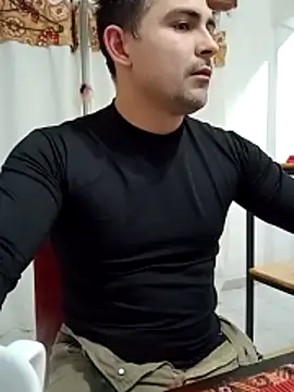 Bradd_32 现场XXX聊天