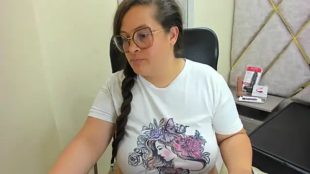 Chat +18 de Sarah_Boobs_ ao vivo