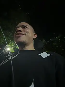 AlphaMasterXxx 现场XXX聊天