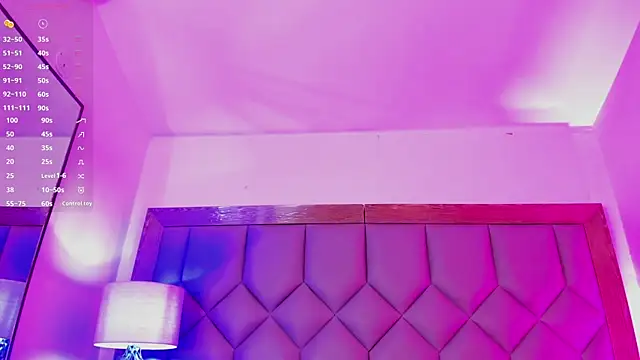 AlexPetiite's Live XXX Chat