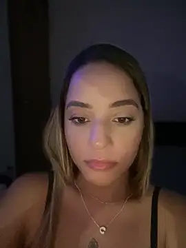 Show de missbella_ na webcam