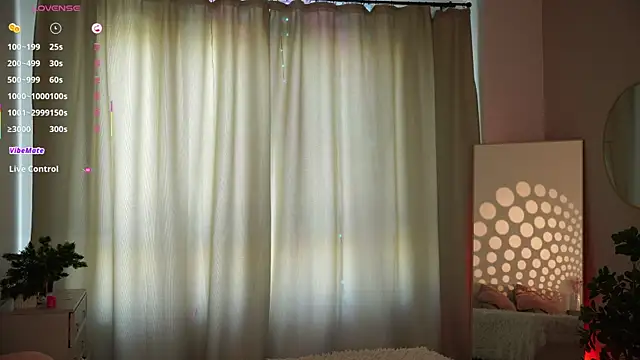 OssieCrews webcam show