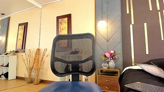 Chat +18 de OliviGrace ao vivo