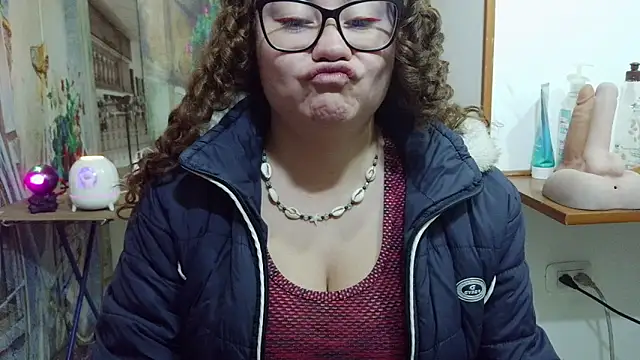 curly_greeneyed – Live XXX-chat