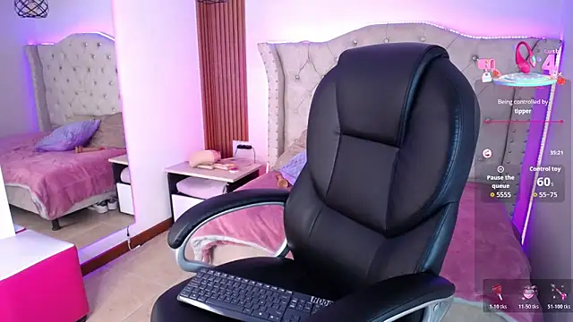 Elizabeth_Evans1 élő XXX-chatje