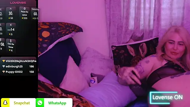 emobarbiedoll webcam show