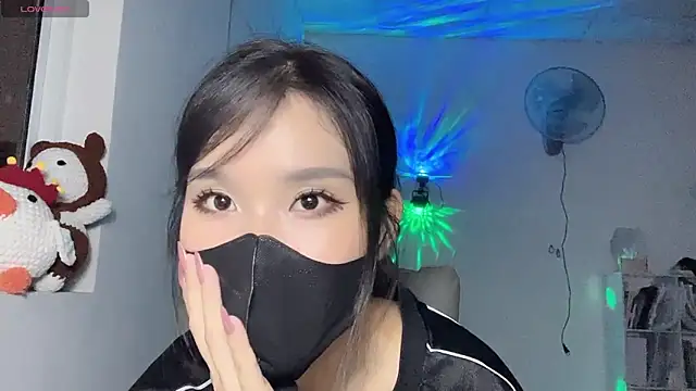 Chat XXX en directo de Tieu-May