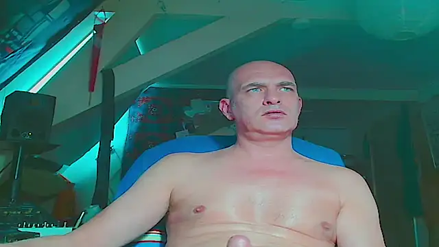 maxhard77 在線直播表演