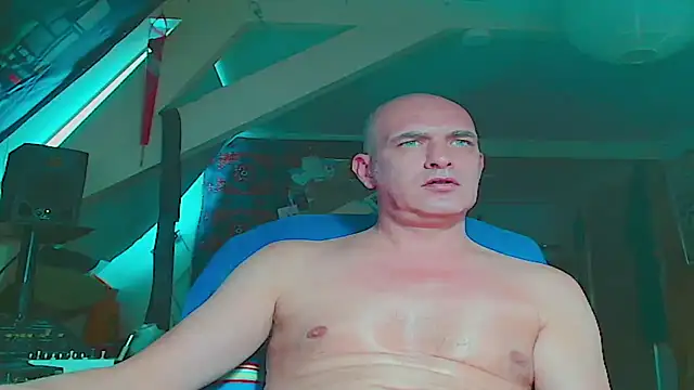 maxhard77 webcam show