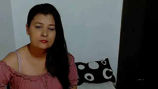 KARYNA_MILF – Live XXX-chat