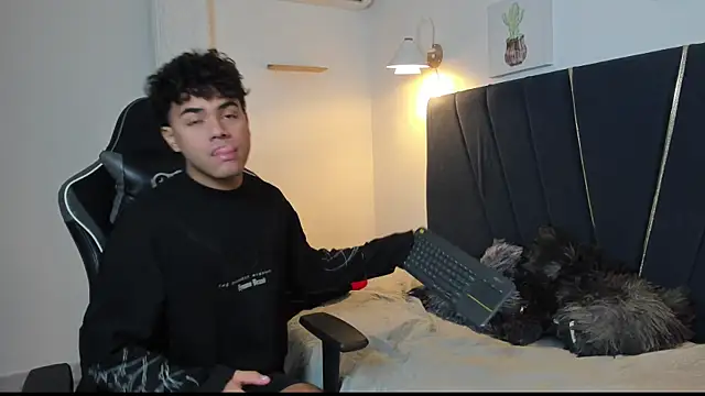 Вебкам-шоу Enzo_love18