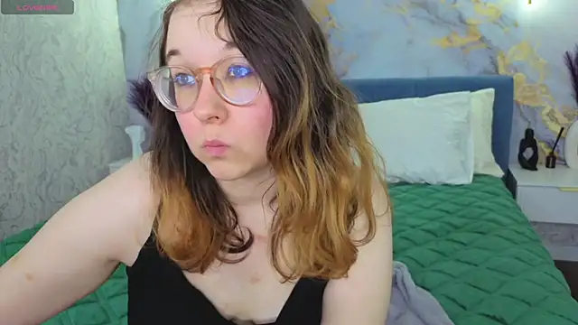 Aleks-caster Adlı Modelin Canlı XXX Sohbeti