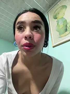 Živá chatovací místnost Xiiki