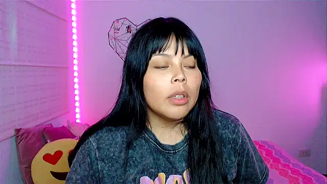 EllieMoonX Chat XXX live