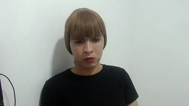 estefania224's Live XXX Chat