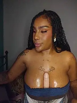 Queen_Amara Webcam Show