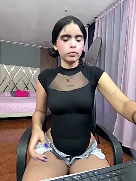 Czat XXX na żywo – kitty_rousse01