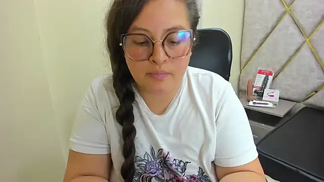 Sarah_Boobs_ 即時 XXX 聊天