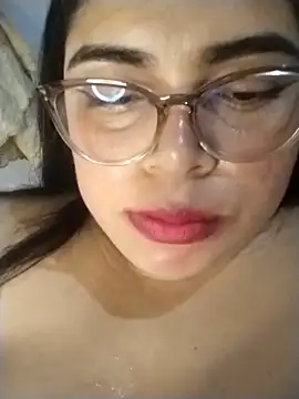 XXX chat uživo modela Diamily