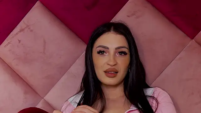 VictoriaLanes' Live XXX Chat