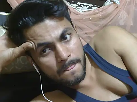 Stubborndesiboy 在線直播表演