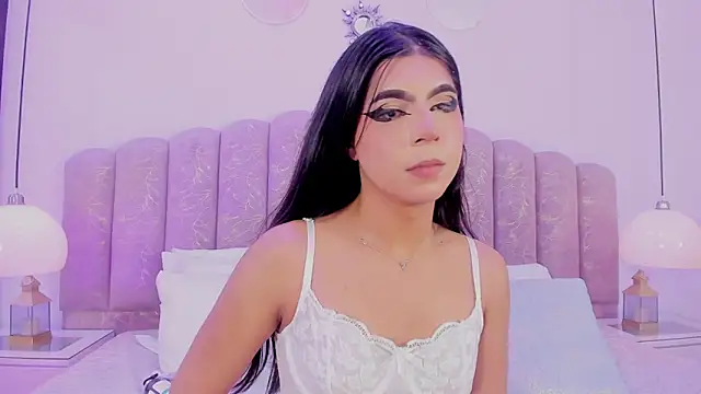 Channel_sofia élő XXX-chatje