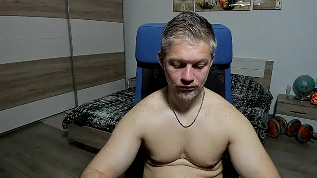 Chat XXX en directo de RobbyShawz