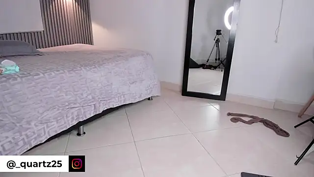 XXX chat uživo modela Zafiiraa