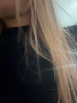 Chat +18 de bellabarbiex ao vivo
